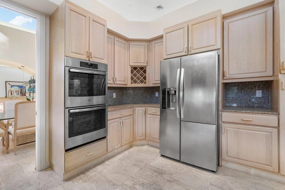 Photo of 5237 Deauville Circle