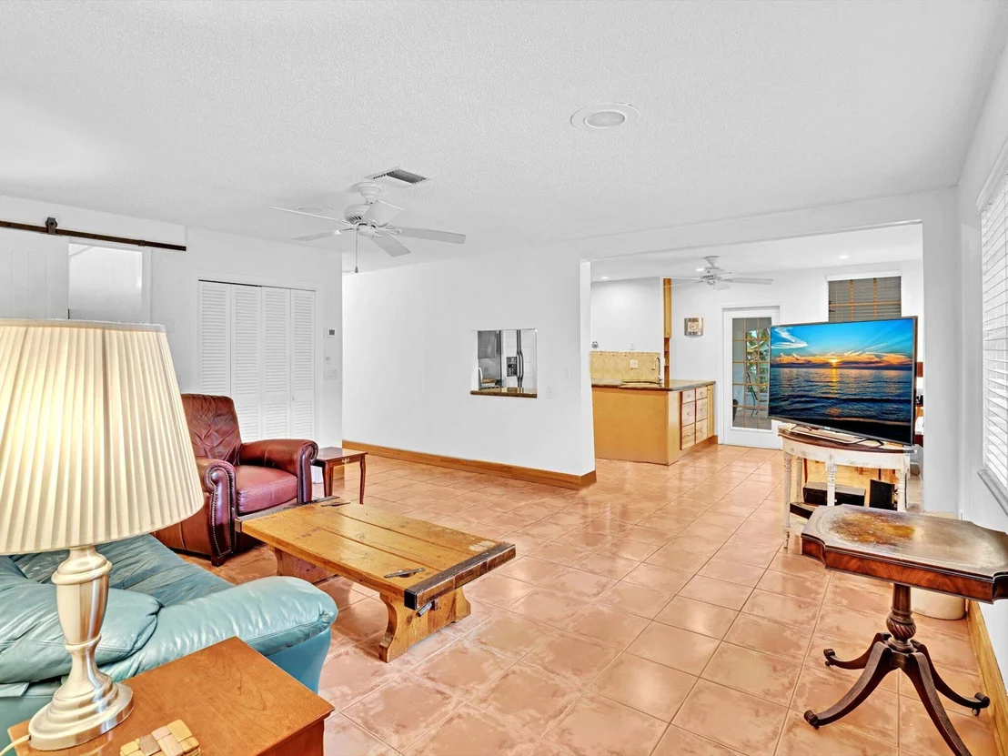 Photo of 3204 Lakeview Drive