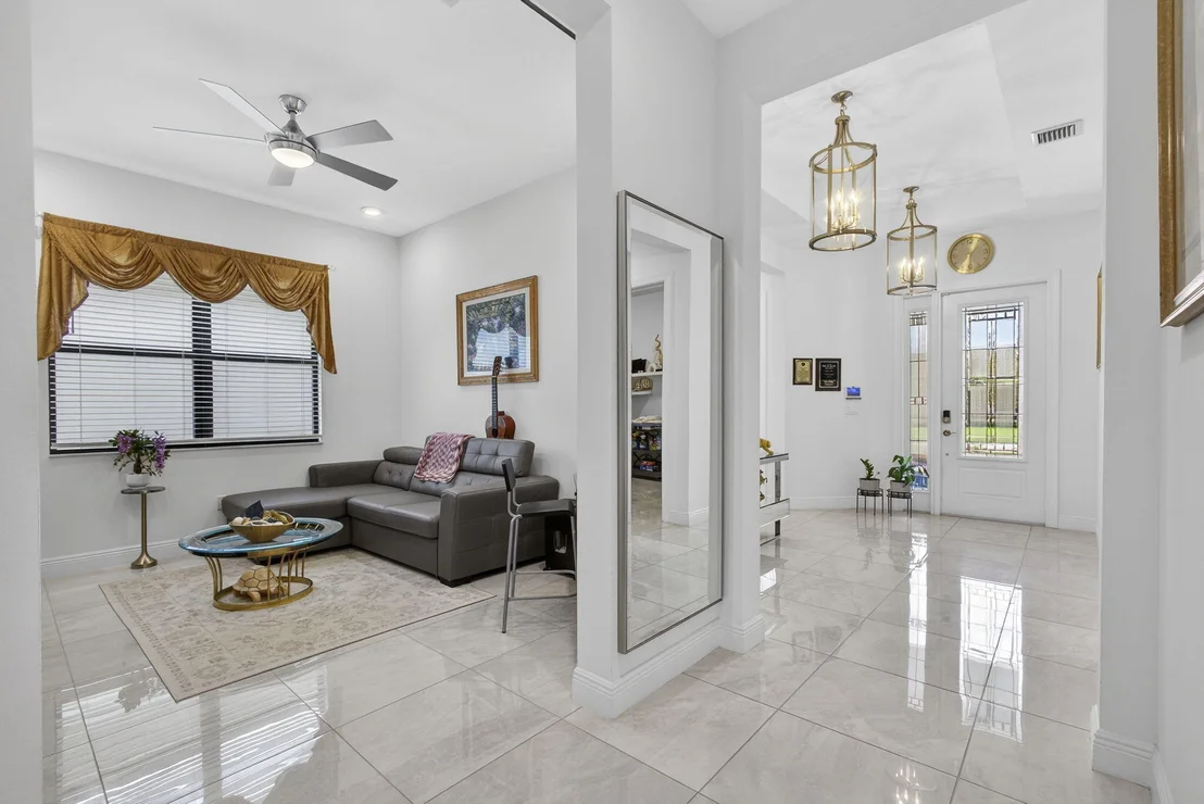 Photo of 5492 St Armands Way