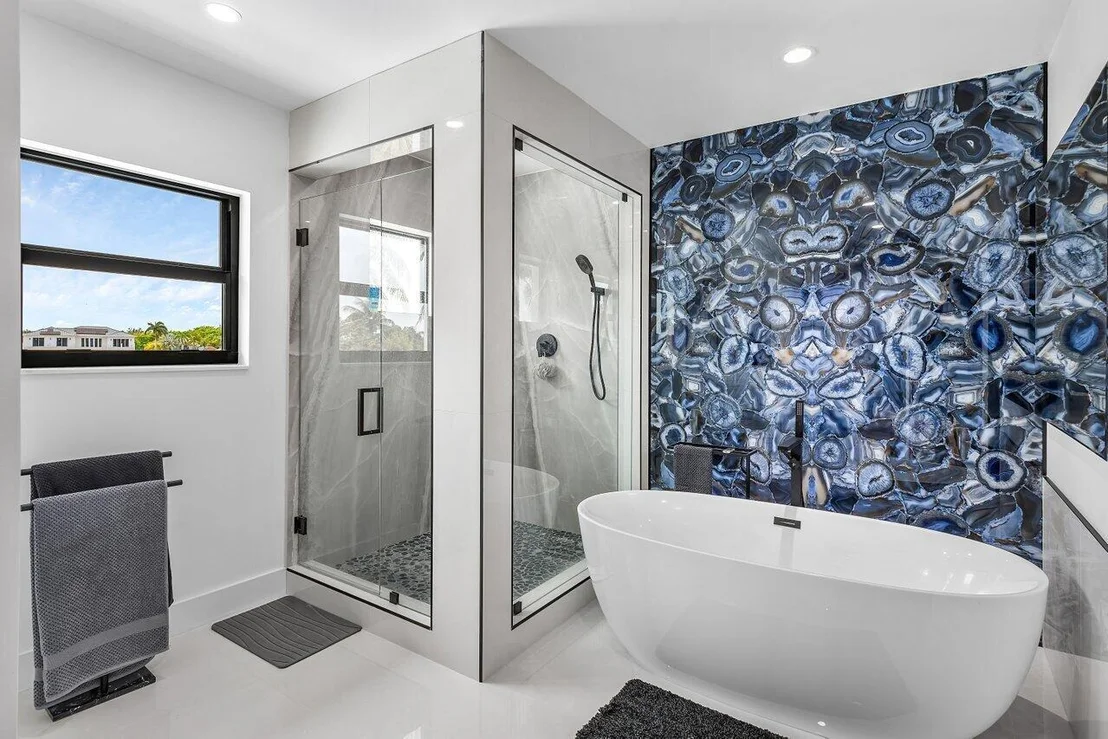 Photo of 8387 Sawpine Road