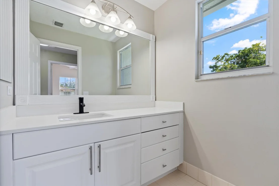 Photo of 4765 S Classical Boulevard