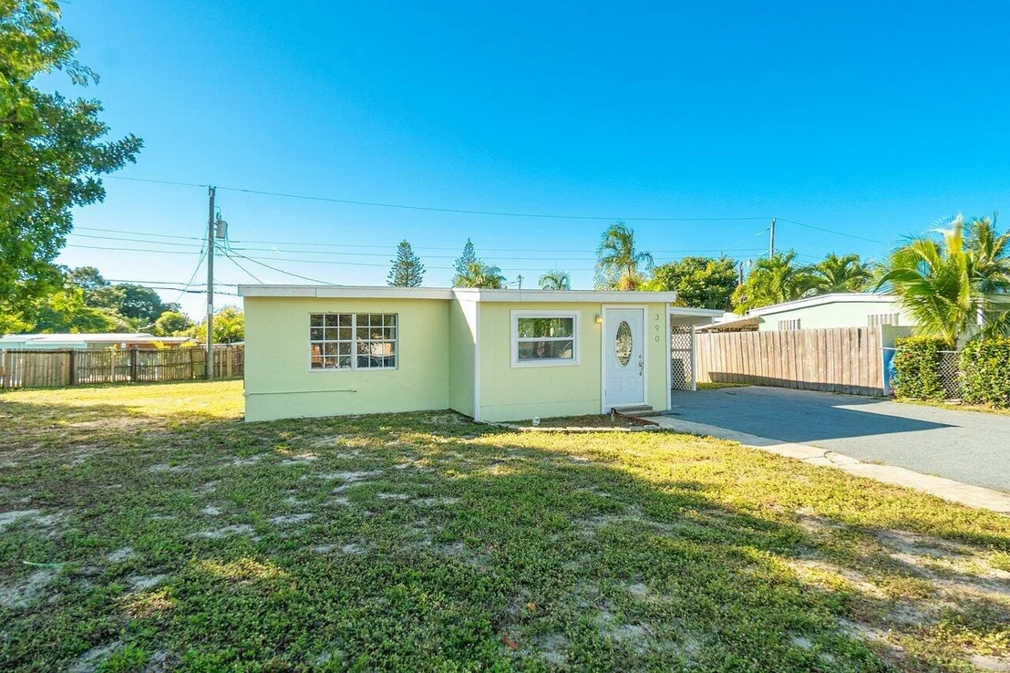 Photo of 390 Hibiscus Tree Drive