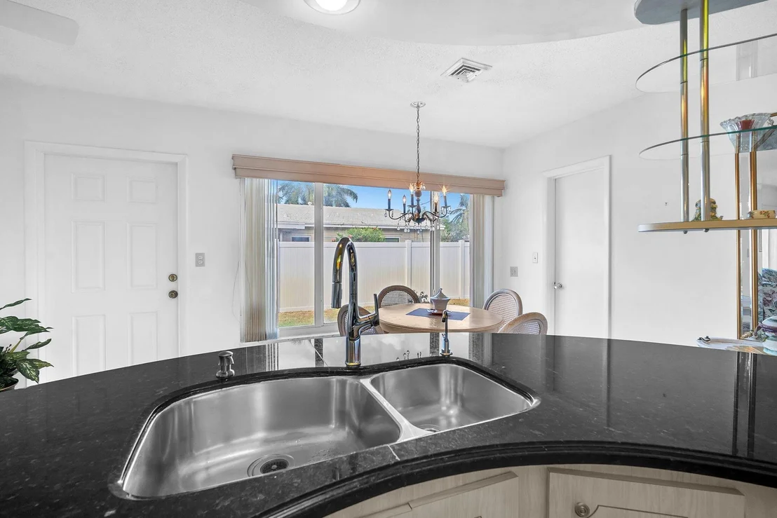 Photo of 2785 SE 4th Street