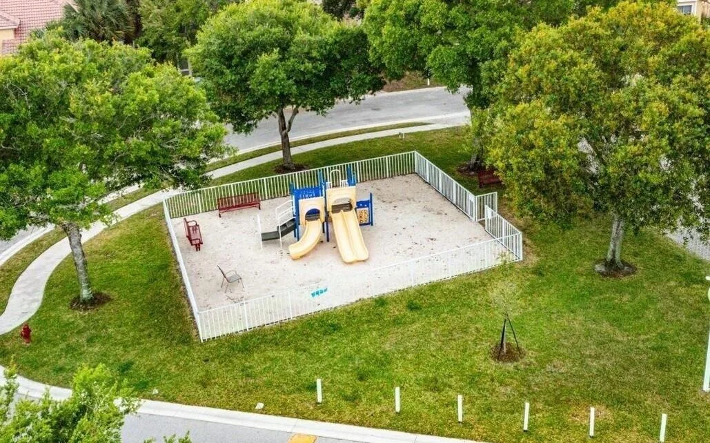 Photo of 4873 Mcgill Street