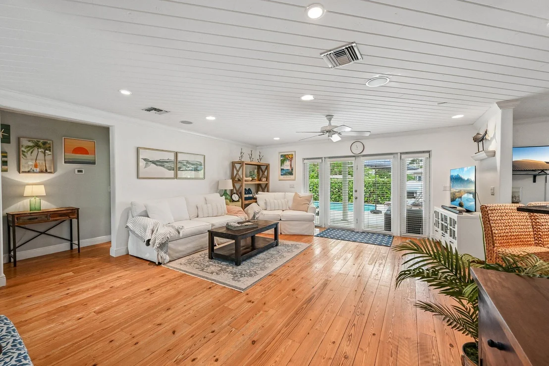 Photo of 4911 NE 25TH Avenue