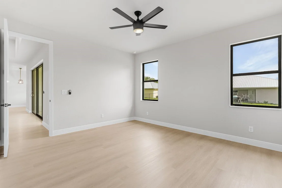 Photo of 1299 Argosy Road