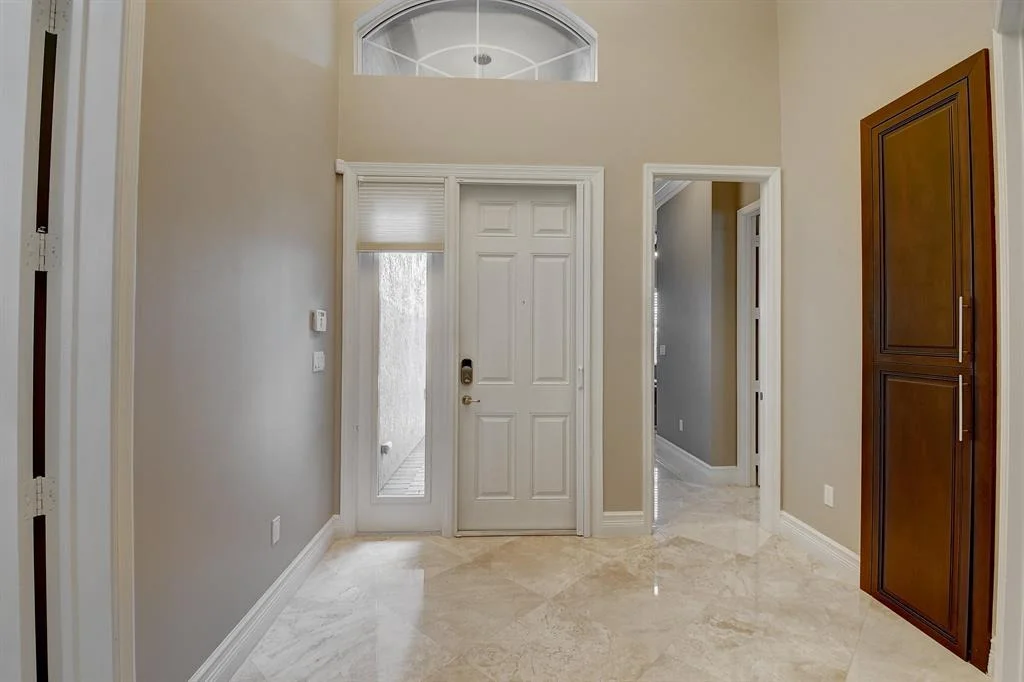 Photo of 12324 Cascade Valley Lane