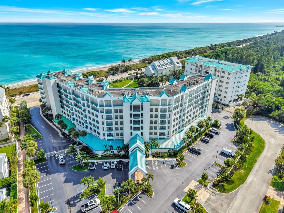 Photo of Unit 603 at 2000 S Highway A1a