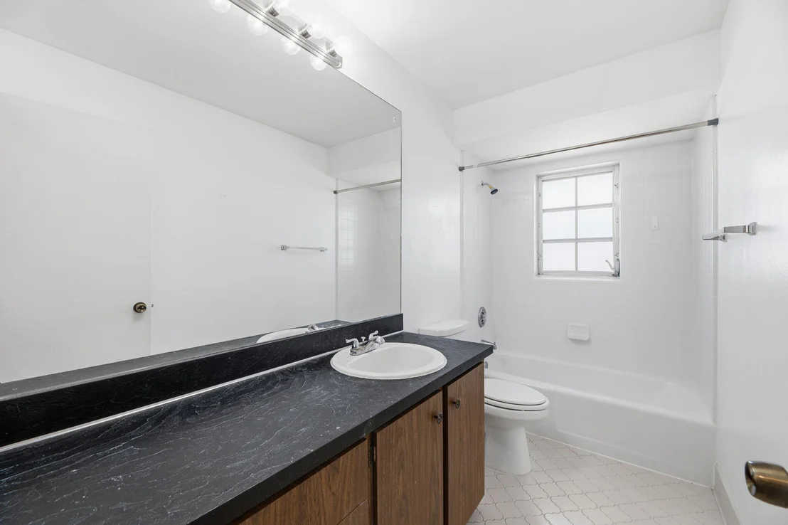 Photo of 232 Gleneagles Drive