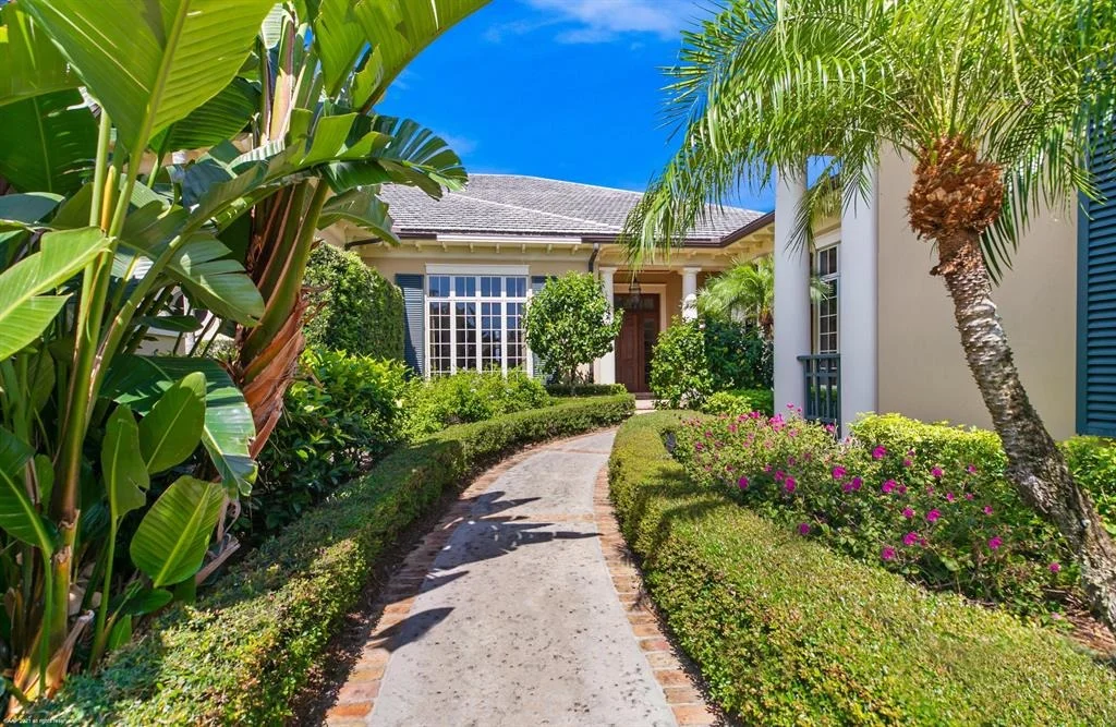 Photo of 533 White Pelican Circle