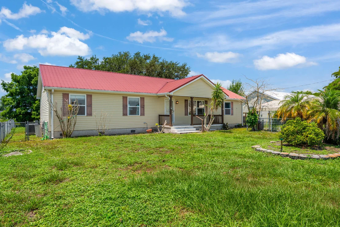 Photo of 2546 SE 27th Street