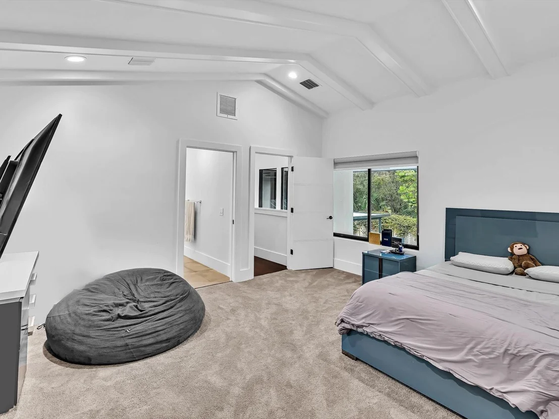 Photo of 525 Sandpiper Way