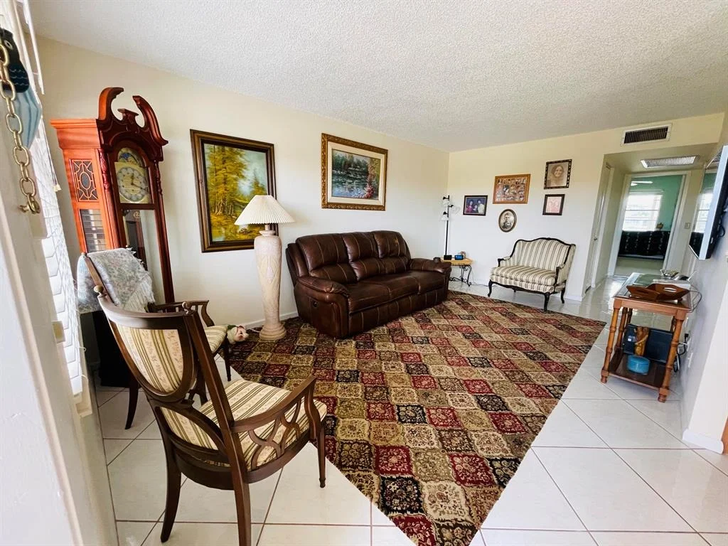 Photo of 3018 Wolverton A