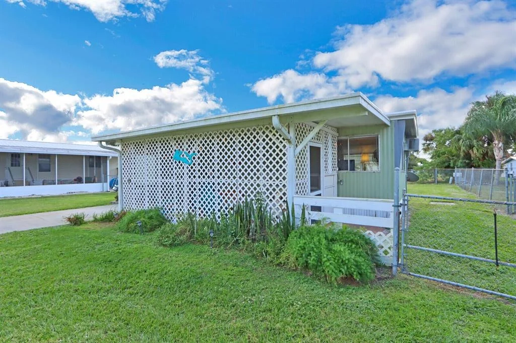 Photo of 3852 SE 25th Street