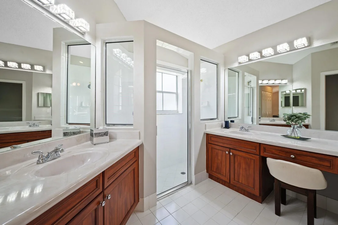Photo of 4077 Manor Forest Trail