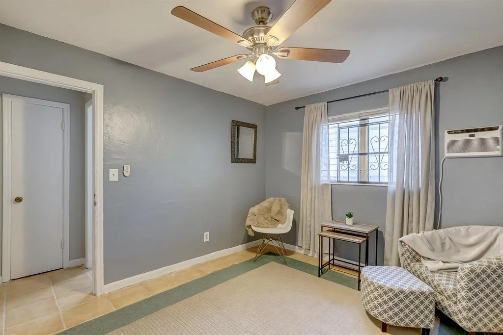 Photo of Unit 12 at 809 Phippen Road