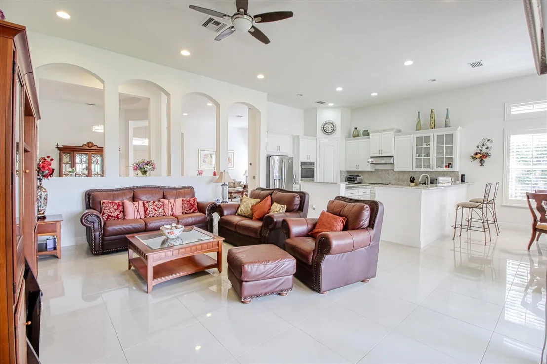 Photo of 10340 Peninsula Place
