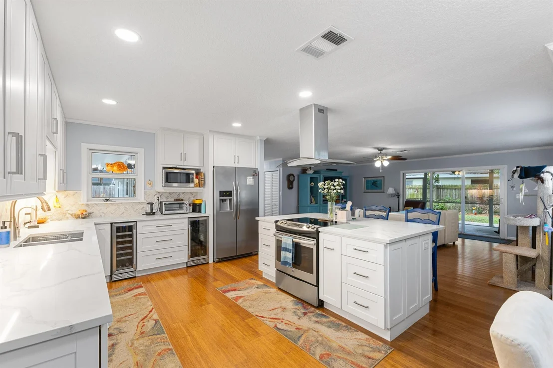 Photo of 454 Tequesta Drive