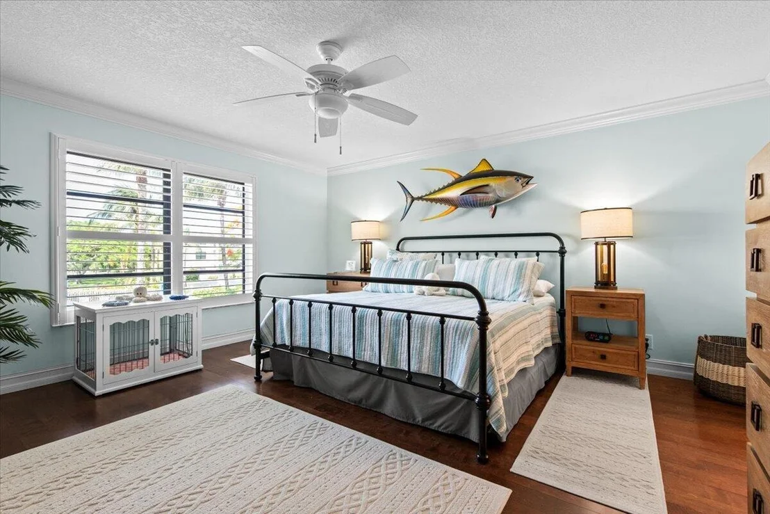 Photo of Unit 203E at 300 N Highway A1a