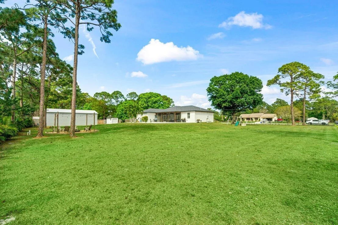 Photo of 18312 Orange Grove Boulevard