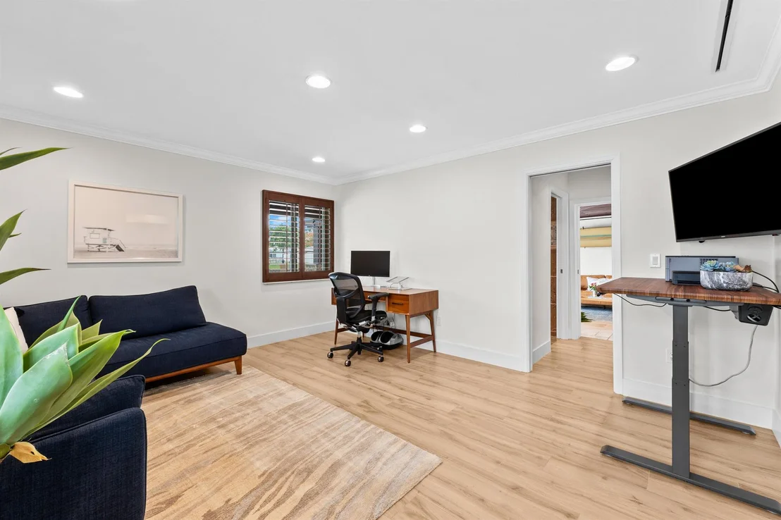 Photo of 400 SE 5th Terrace