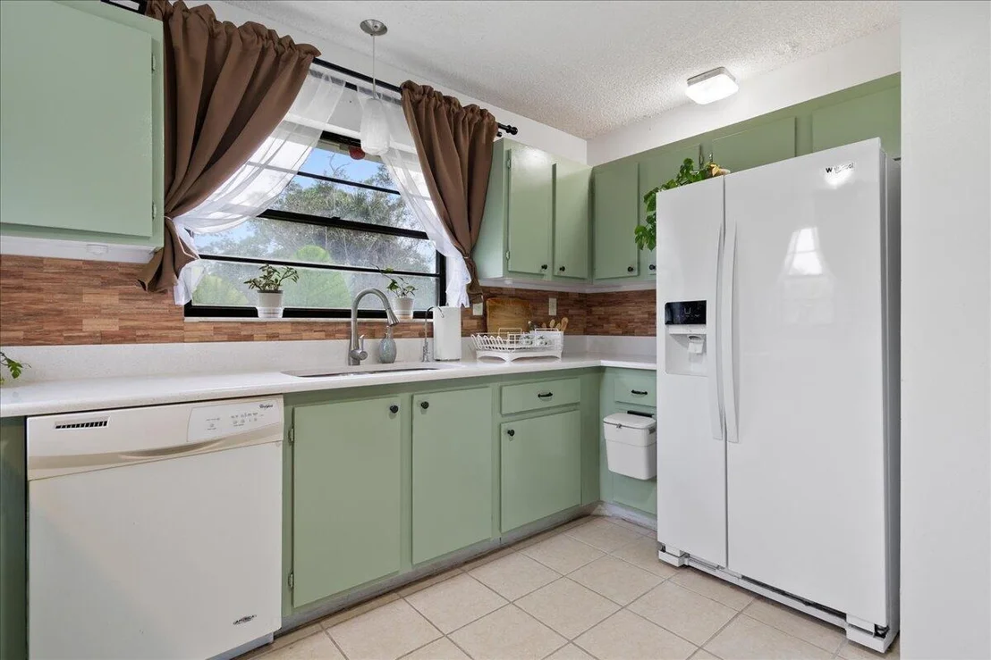Photo of 12809 Sunset Boulevard