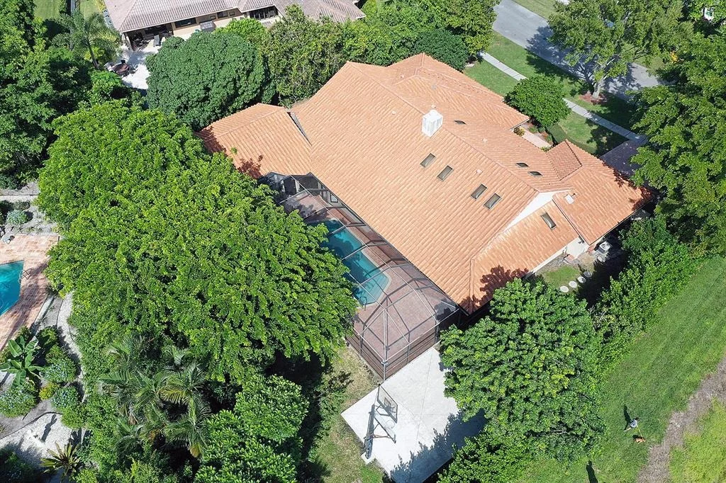 Photo of 4085 Georges Way