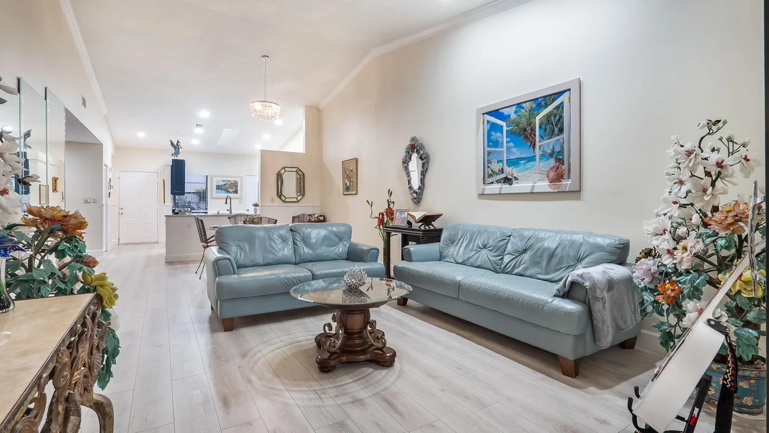 Photo of 6353 Royal Manor Circle