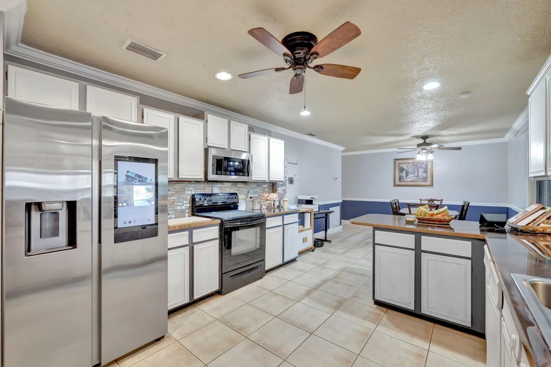 Photo of 5903 Sunset Boulevard
