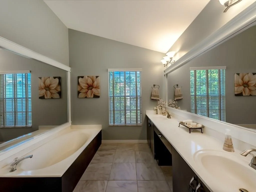 Photo of 7650 Live Oak Drive