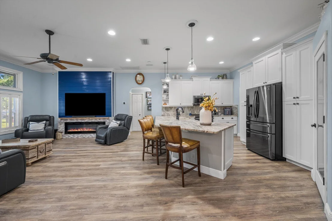 Photo of 2558 Palm Deer Drive