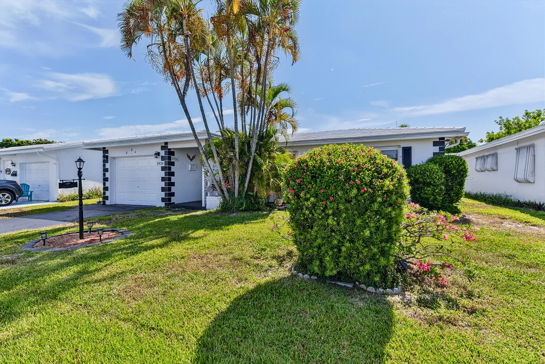 Photo of 2930 NW 1st Drive