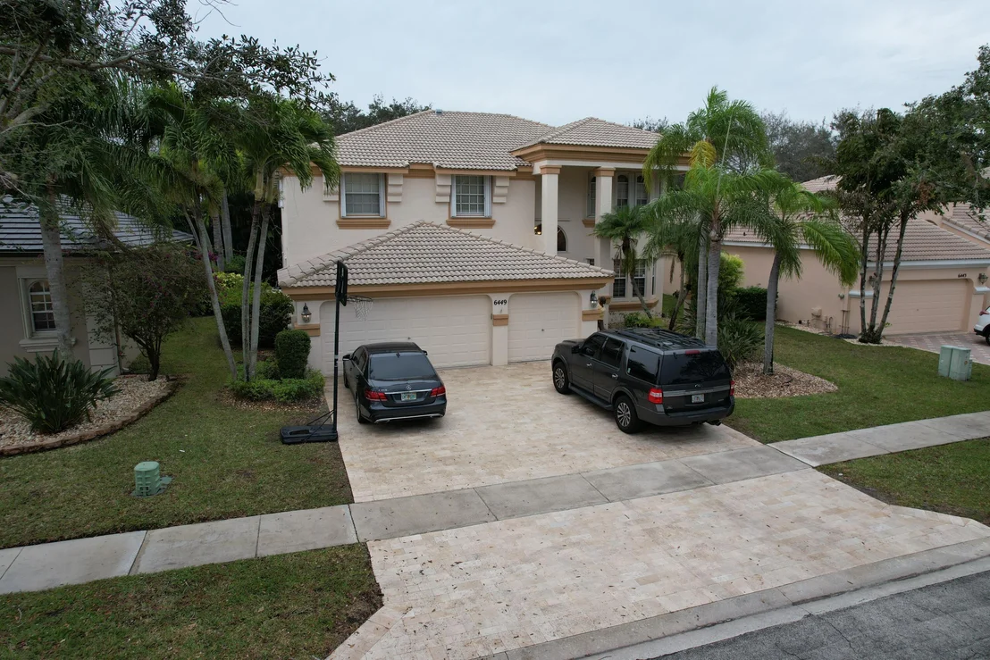 Photo of 6449 Stonehurst Circle