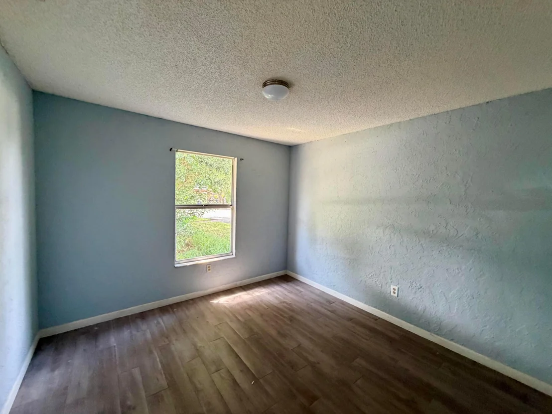 Photo of 332 Fleming Avenue