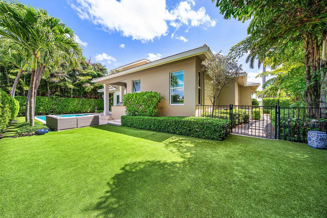 Photo of 33 Spanish River Drive