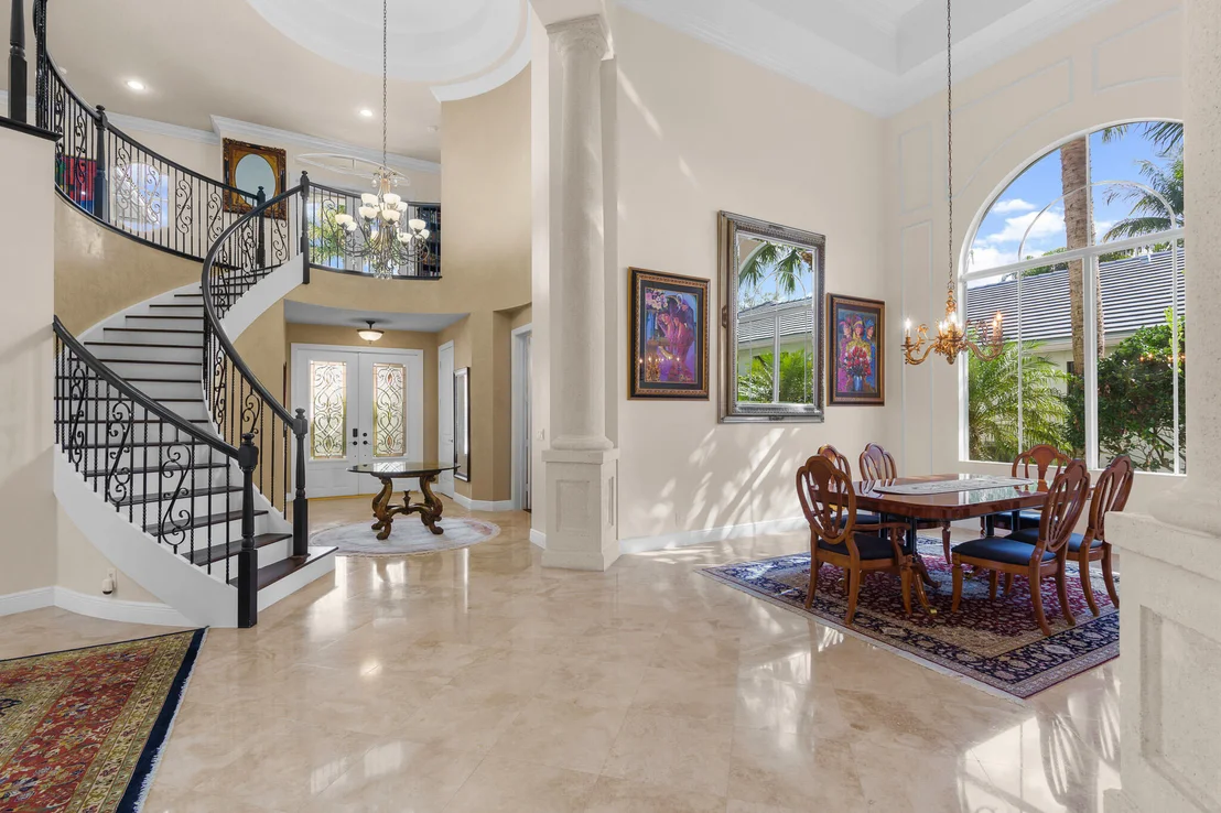 Photo of 8850 Valhalla Drive