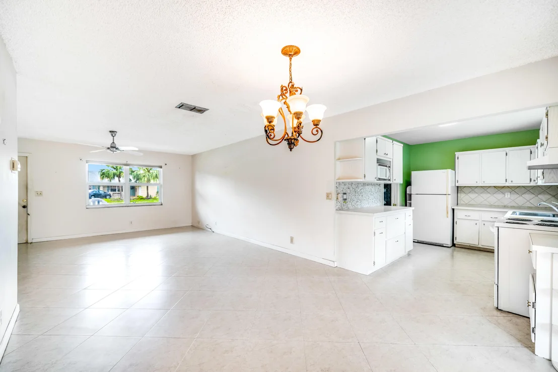 Photo of 19462 Carolina Circle