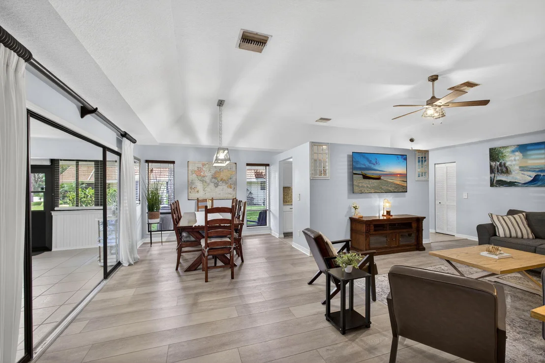 Photo of Unit C at 101 Half Moon Circle