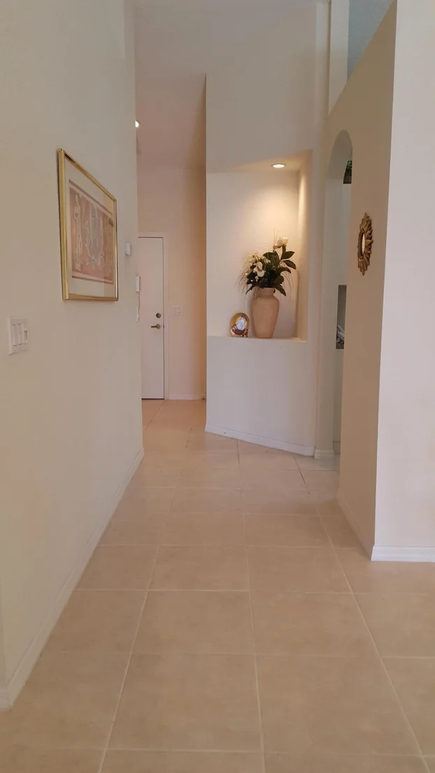 Photo of 6204 Heliconia Road
