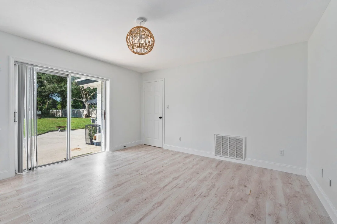 Photo of 2900 Grove Drive