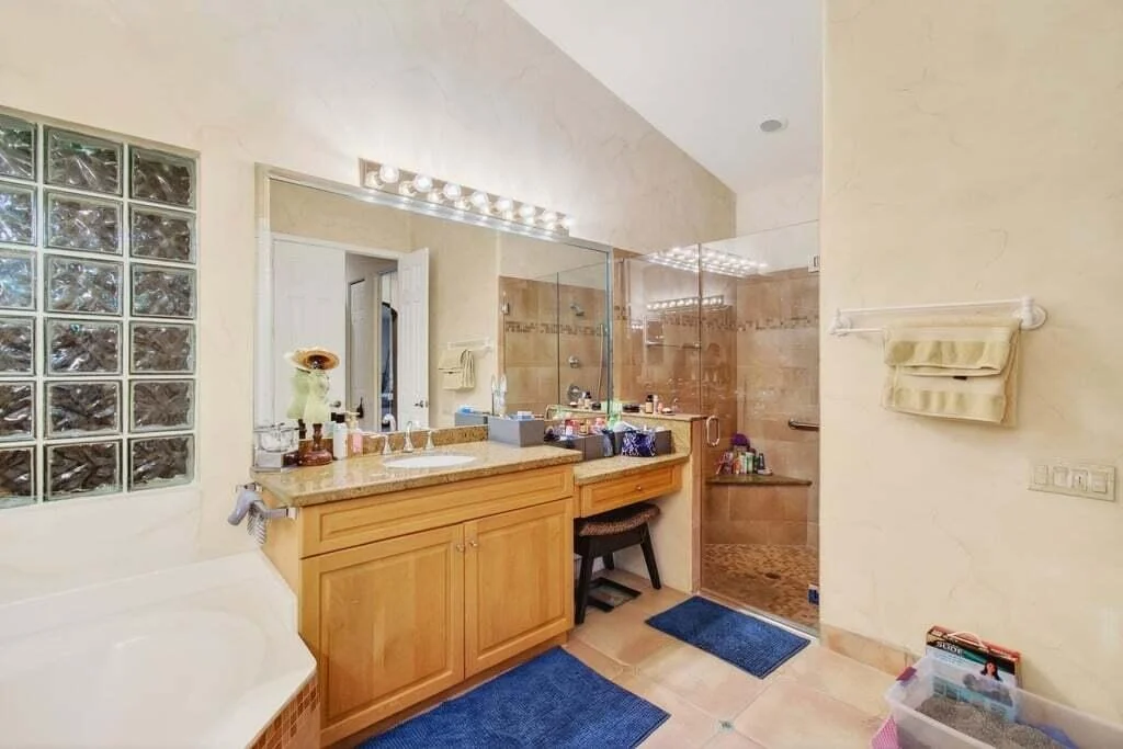Photo of 6807 W Liseron W