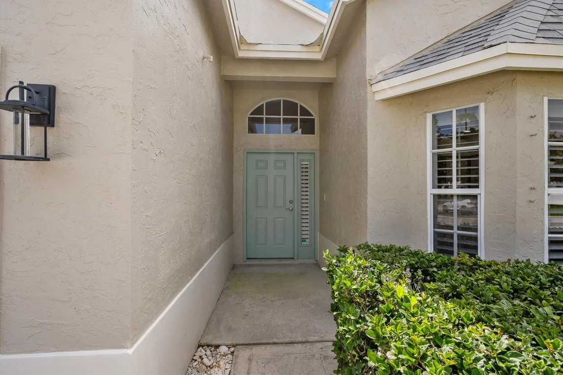 Photo of 1069 Aviary Road