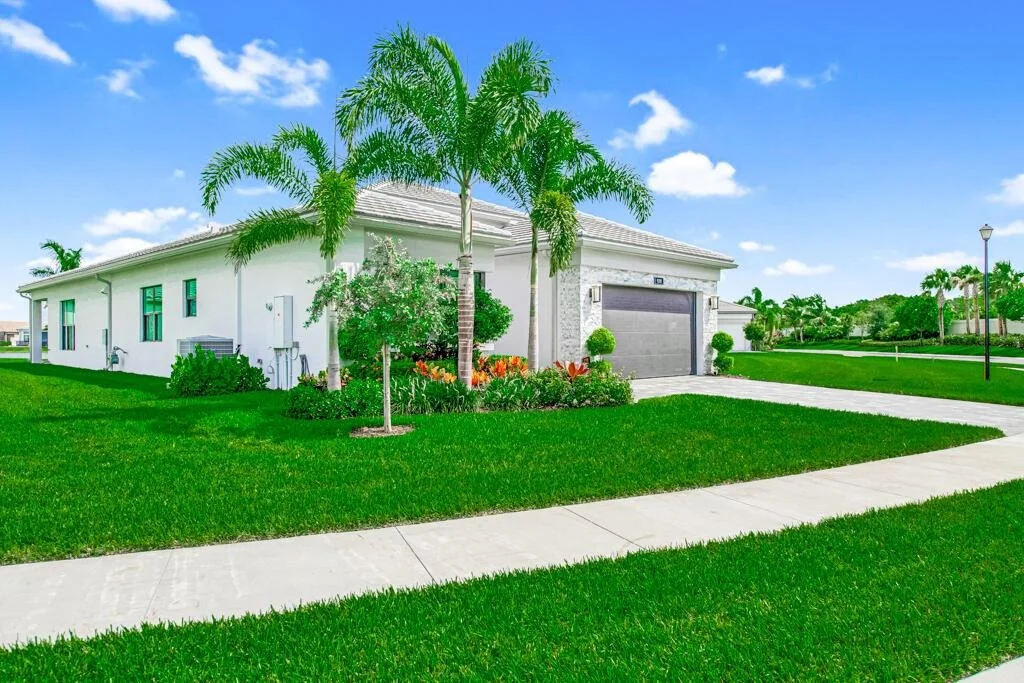 Photo of 9290 Mountain Pine Grove