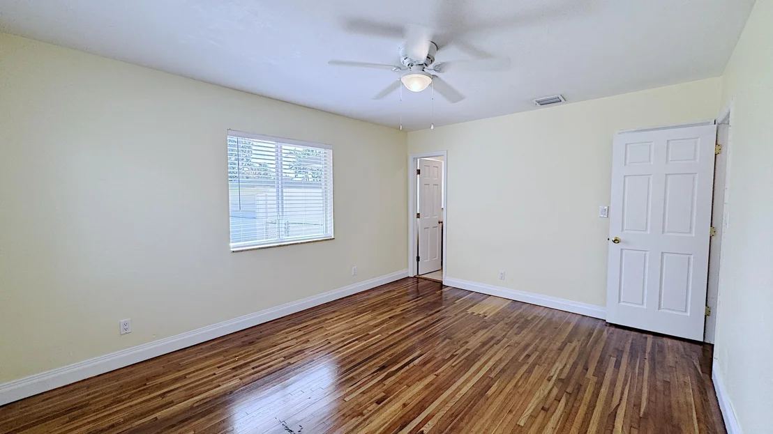Photo of 222 SE 2nd Terrace