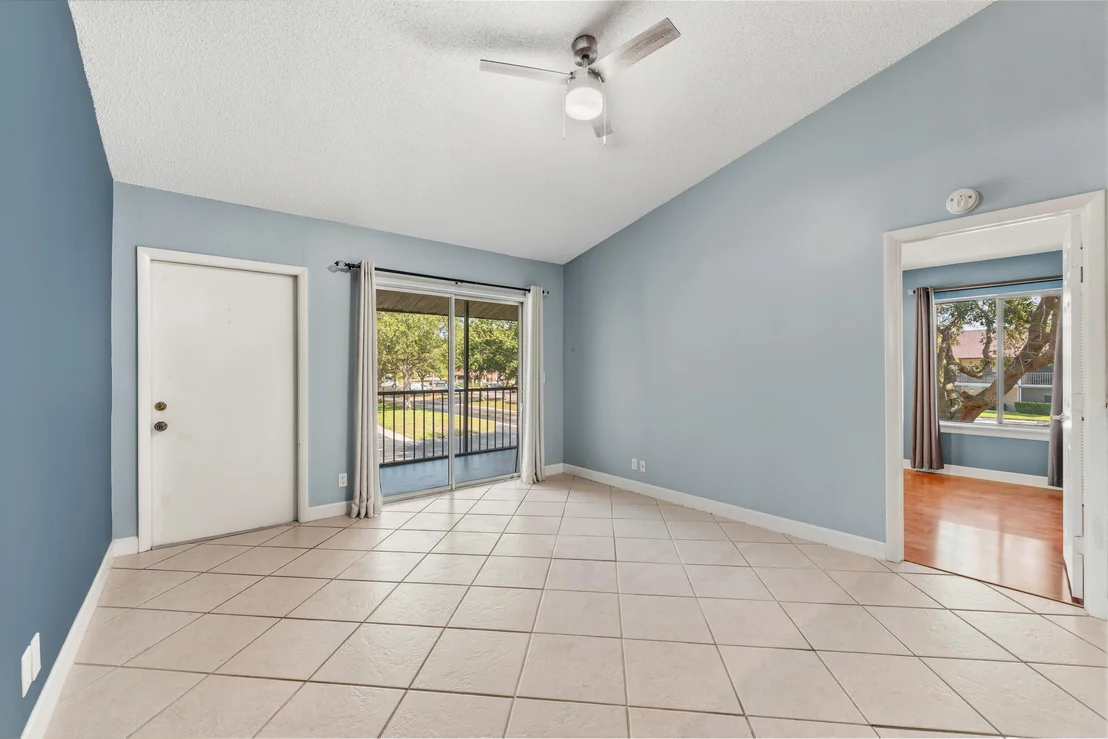 Photo of Unit E at 6314 Chasewood Drive