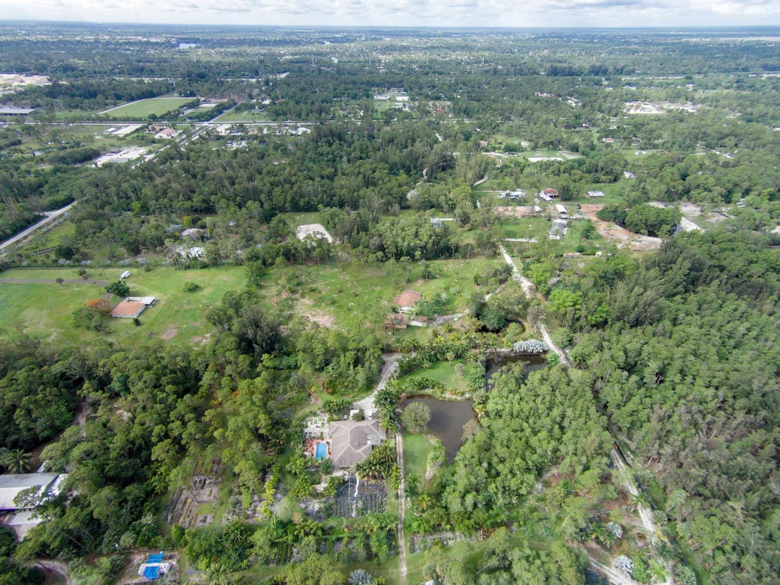 Photo of 1102 Hyde Park Road