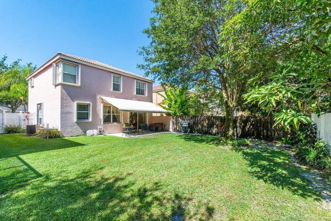 Photo of 7827 Oak Grove Circle