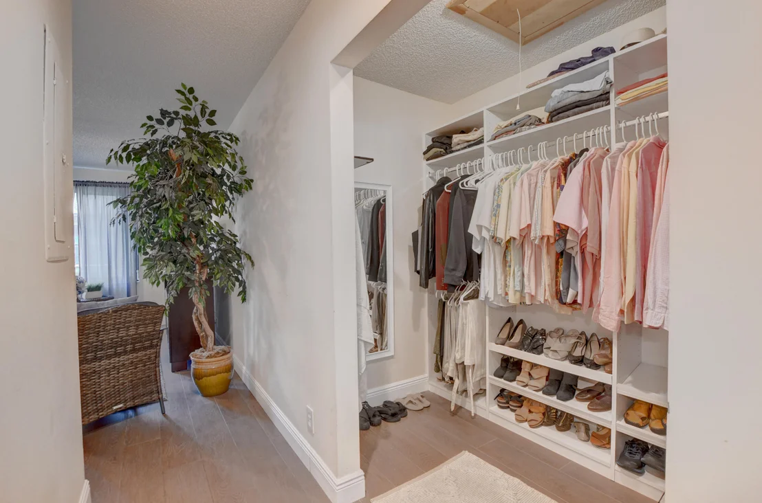 Photo of Unit B at 5110 Nesting Way