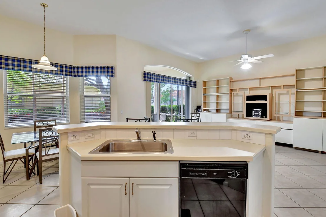 Photo of 7064 Demedici Circle