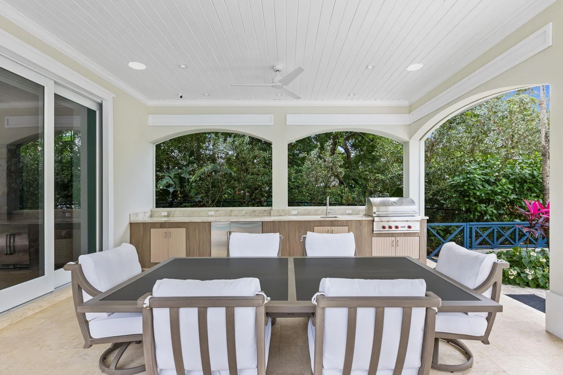 Photo of 1222 N Ocean Boulevard